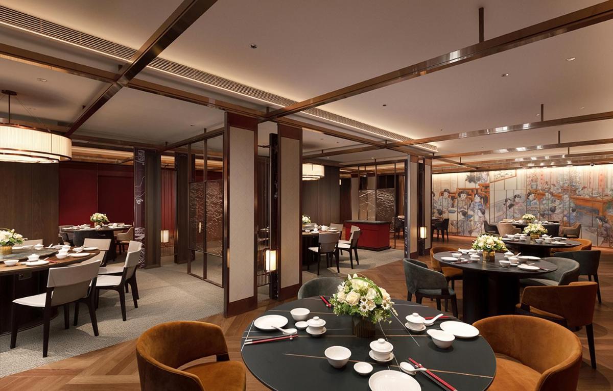 The Howard Plaza Hotel Kaohsiung Eksteriør billede Interior of the restaurant