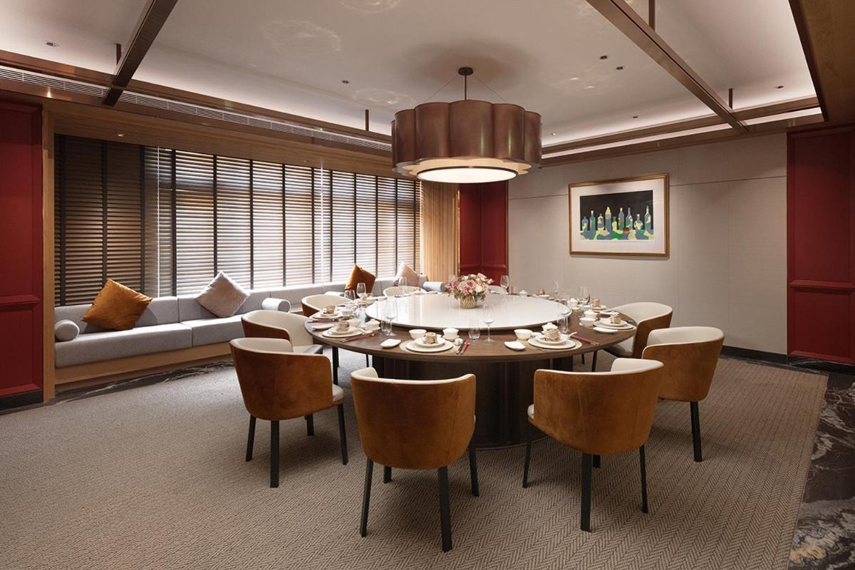 The Howard Plaza Hotel Kaohsiung Eksteriør billede The interior of the restaurant