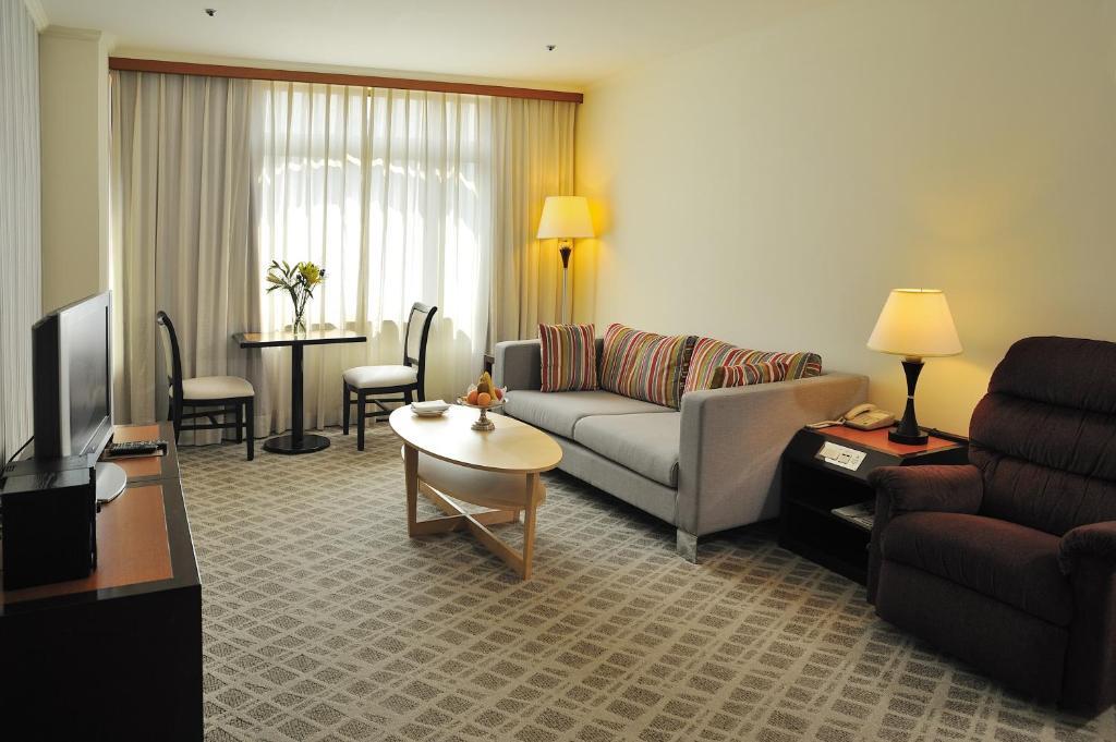 The Howard Plaza Hotel Kaohsiung Værelse billede Living room